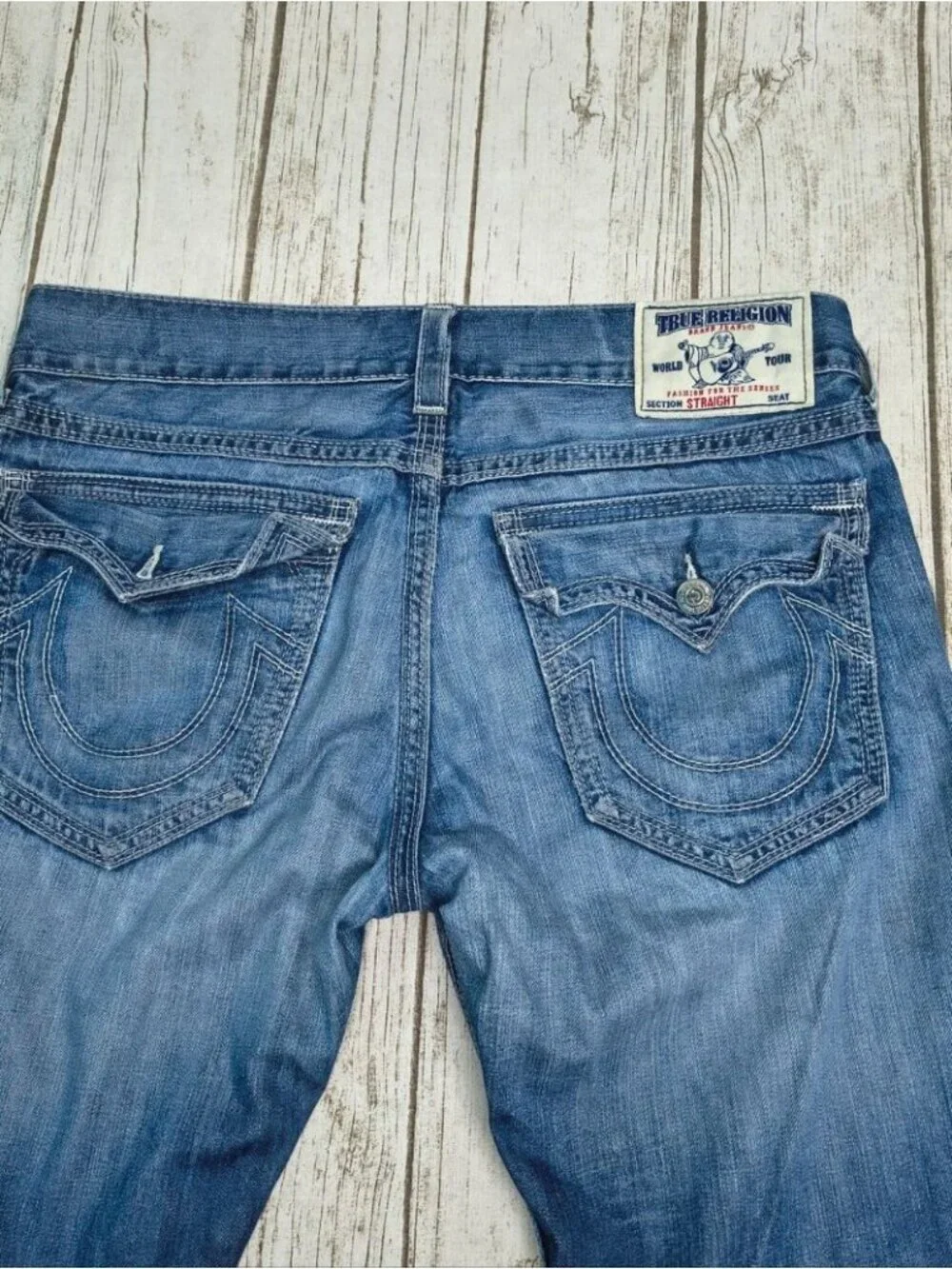 True Religion Men's Straight Leg Mid Wash Jeans Size 36